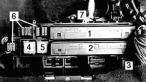 BMW 525i - wiring diagram - fuse box -  rear power distribution box